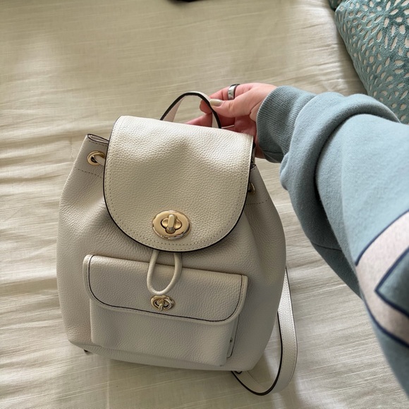 Coach White Pebbled Leather Backpack with Gold Hardware - Picture 4 of 11